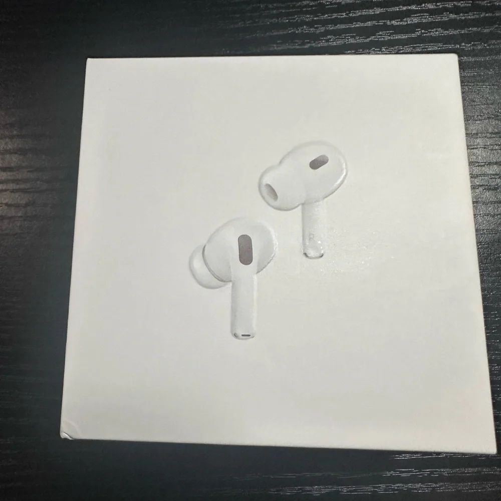 Apple air pods pro 2 with MagSafe case *OPEN - Picture 1 of 5